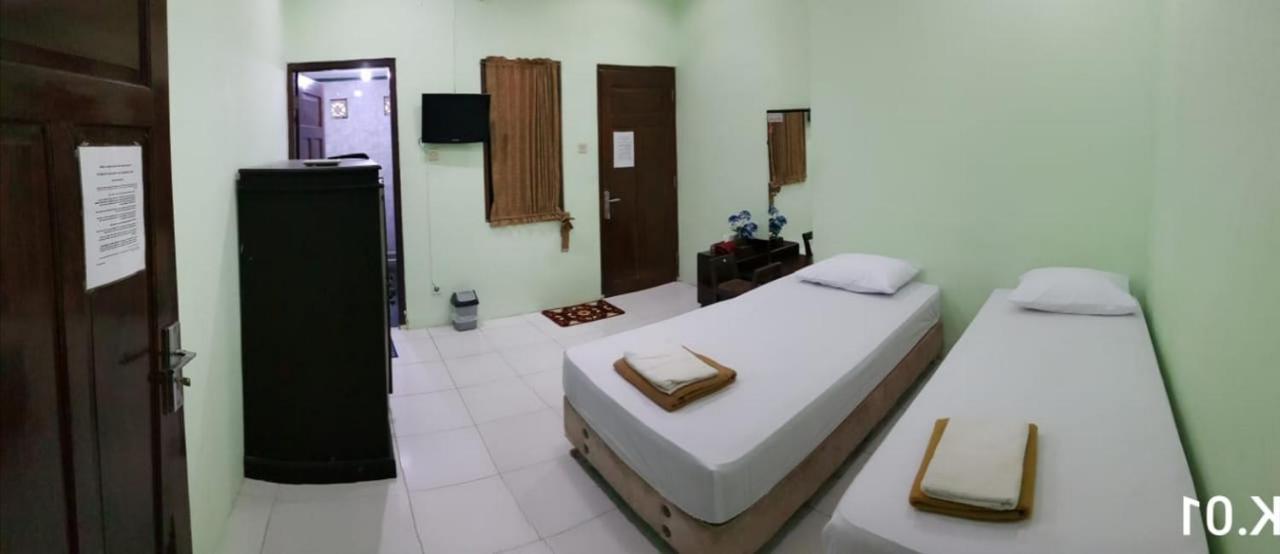 Отель Embe Pitoe Syariah Gejayan Mitra Reddoorz Pakualaman Экстерьер фото