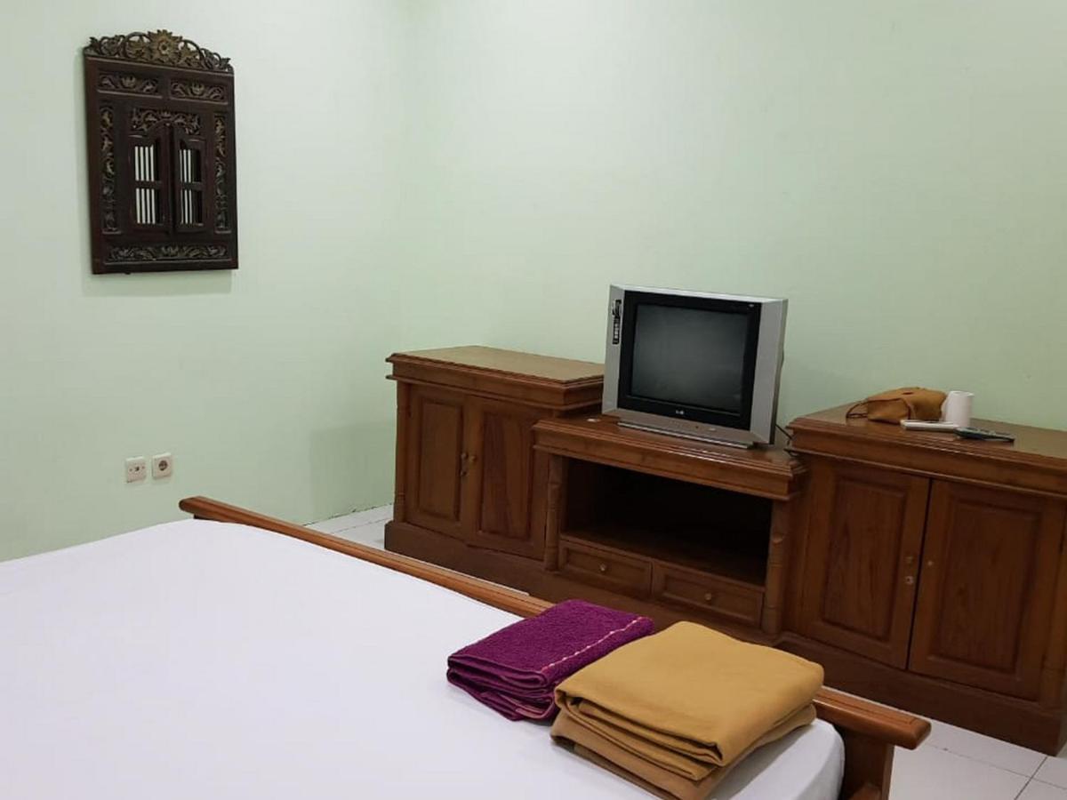 Отель Embe Pitoe Syariah Gejayan Mitra Reddoorz Pakualaman Экстерьер фото