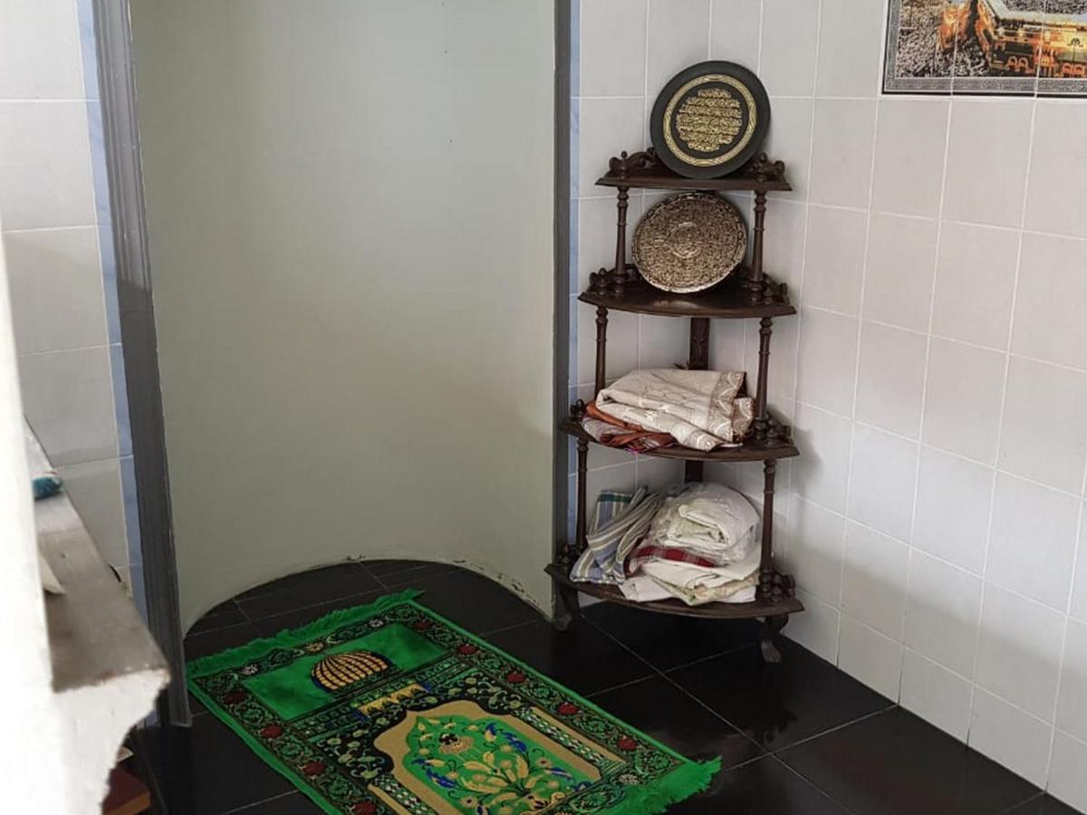 Отель Embe Pitoe Syariah Gejayan Mitra Reddoorz Pakualaman Экстерьер фото
