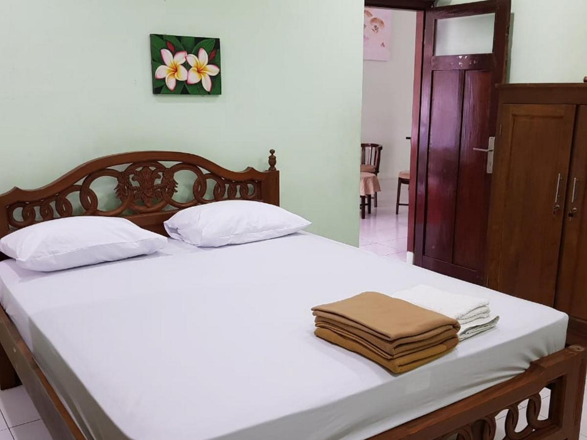 Отель Embe Pitoe Syariah Gejayan Mitra Reddoorz Pakualaman Экстерьер фото
